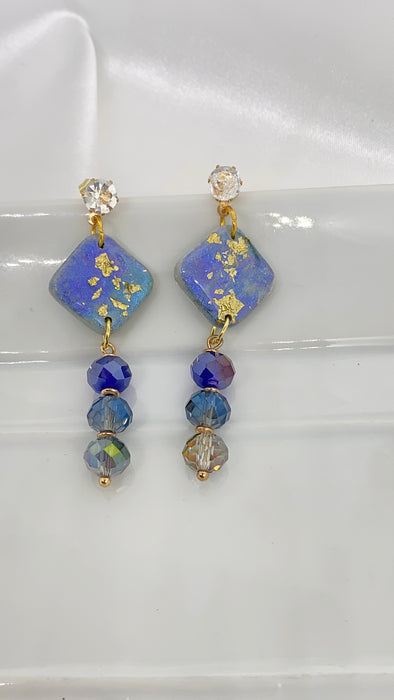 Orecchini Chameleon Nebula